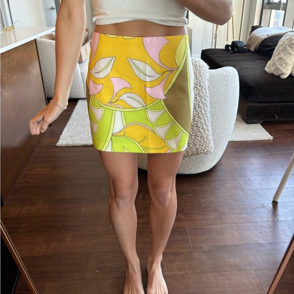 Colorful zara mini skirt - Picture 3 of 4